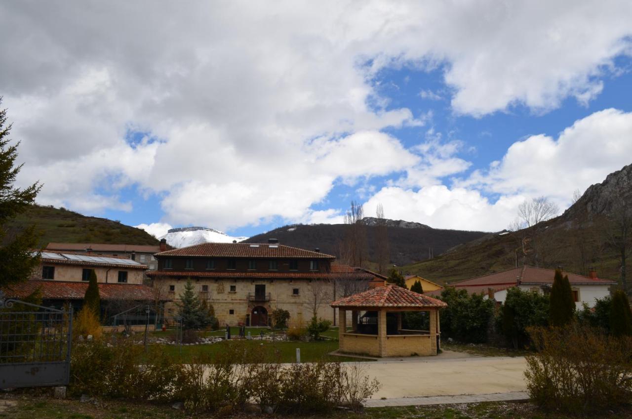 Hotel Posada Fuentes Carrionas Camasobres Exterior foto